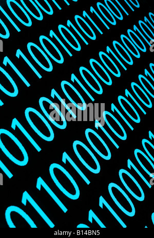 Blaue Binär-Code auf einem Computer-Bildschirm fotografiert Stockfoto