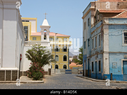 Portugiesische Häuser in Mindelo Hauptstadt Såo Vicente, eine der Inseln der Kapverden im Atlantischen Ozean vor der Küste von Senegal Stockfoto