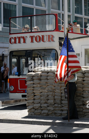 Berlin. Checkpoint Charlie heute. Ehemaligen Alliierten Grenze Kontrollpunkt. Stockfoto