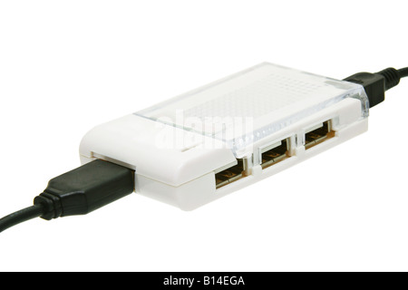 4-Port USB-Hub auf weißem Hintergrund Stockfoto