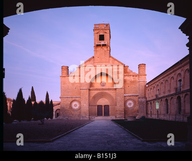 Oliva, Monasterio, Vista exterior De La Iglesia, Fachada Oeste, Westfassade Stockfoto