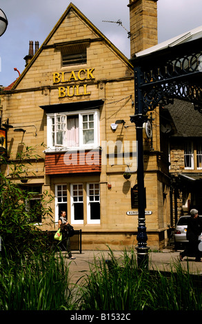Der Black Bull Inn im Marktplatz Dewsbury Stockfoto