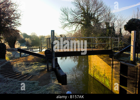 Schleusen am Fluss Stort in Hertfordshire. Stockfoto