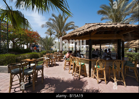 Beach Bar auf der Corniche, Strand von Naama Bay, Sharm el-Sheikh, Küste des Roten Meeres, South Sinai, Ägypten Stockfoto