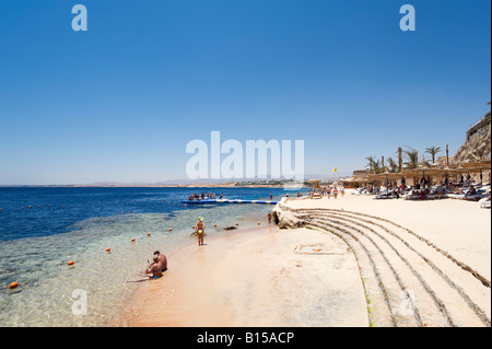 Strand vor dem Hotel Reef Oasis Blue, El Basha Bay, Sharm el-Sheikh, Küste des Roten Meeres, Süd-Sinai, Ägypten Stockfoto