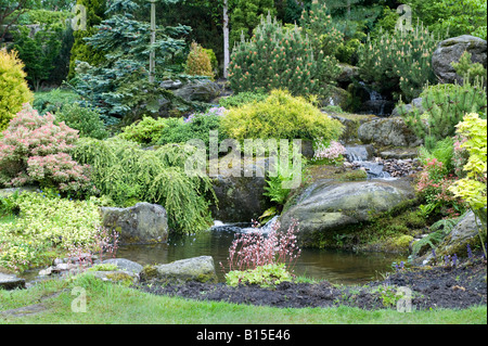 Steingarten-Design von Bahaa Seedhom North Yorkshire England Mai Stockfoto