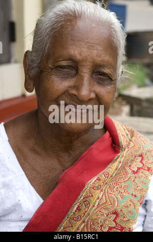 Ältere Dame von Aluthgama Stockfoto