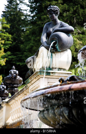 Deutschland, Bayern, Schloss Linderhof, Brunnenskulptur Stockfoto