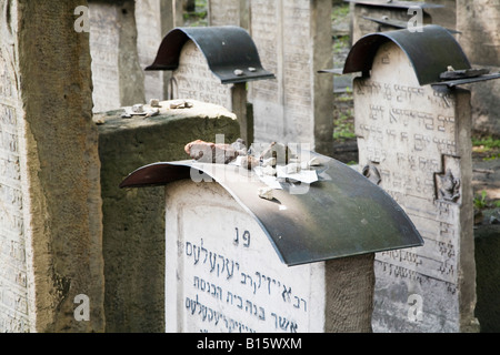 Polen, Krakau, Remuh Friedhof, jüdische Grabsteine Stockfoto