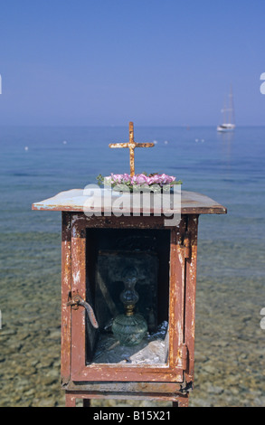 Ein altes Heiligtum am Meer auf der Insel Aegina, Griechenland Stockfoto