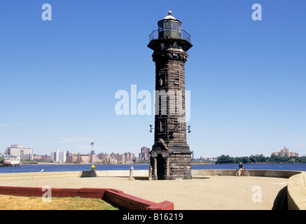 USA-New York City-Leuchtturm im Lighthouse Park auf Roosevelt Island Stockfoto