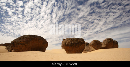 Erodierte Sandstein in Tagrera Tassili Ahaggar Sahara Wüste Algerien Stockfoto