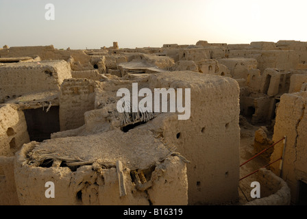 Die zerstörte Stadt von Manah, in der Nähe von Nizwa im Sultanat Oman. Stockfoto