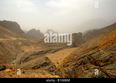 Mit Blick auf Schlange-Schlucht in das Hajar-Gebirge des Sultanats von Oman Stockfoto