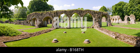 Einen Panoramablick über Hailes Abbey auf die Cotswolds in der Nähe von Winchcombe, Gloucestershire Stockfoto