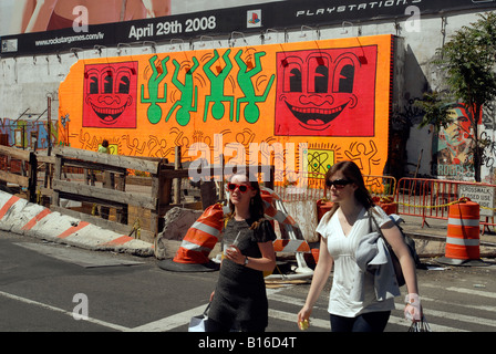 Eine Nachbildung des berühmten Wandbildes Keith Haring Bowery und Houston Street Stockfoto