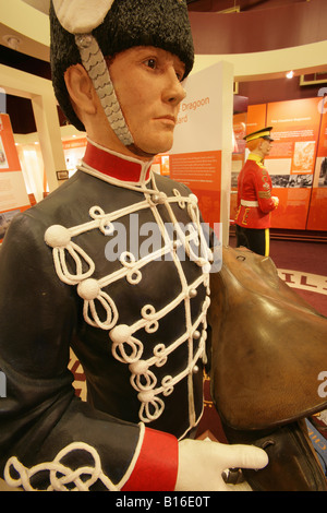 Von Chester, England. Modell eines 3. Dragoon Guard mit Yeoman Staff Sergeant bei der Cheshire Militärmuseum. Stockfoto