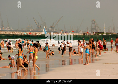 Tourist im Jumeirah Beach Club in Dubai Vereinigte Arabische Emirate VAE Stockfoto