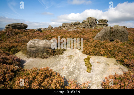 Einen Überblick über Owler Tor oberhalb Mühlstein auf Hathersage Moor im Peak District in Derbyshire Stockfoto