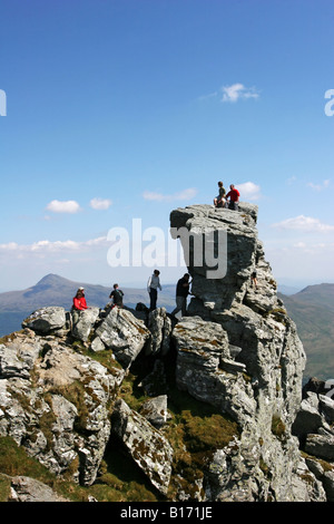 Wanderer auf dem Gipfel des Ben Arthur (Schuster). Stockfoto