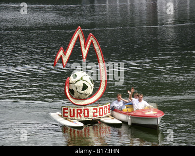 Narzissenfest am See Grundlsee an das Dorf Bad Aussee, Österreich, Europa. Foto: Willy Matheisl Stockfoto