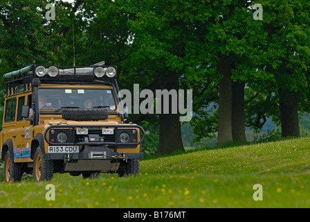 Land Rover Defender in Camel-Trophy-Blick auf die ALRC National 2008. Stockfoto