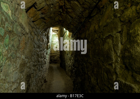 Liefern und die Kreuzritter Zitadelle zum Hafen - Crusader Zitadelle, Altstadt von Akko (Akko), Israel Tunnel führende entkommen. Stockfoto