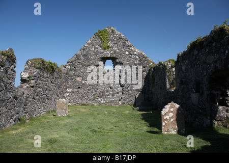 Gräber in das 15. Jahrhundert Nordkirche einer der drei Loughinisland Kirchen Grafschaft, Nord-Irland Stockfoto