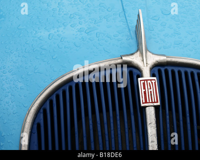 Oldtimer Fiat, Nahaufnahme des Grills. Stockfoto