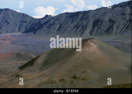 Maui, Hawaii, USA.  Haleakala National Park, Haleakala Krater, Pu'u o Maui Schlackenkegel Sliding Sands Trail. Stockfoto