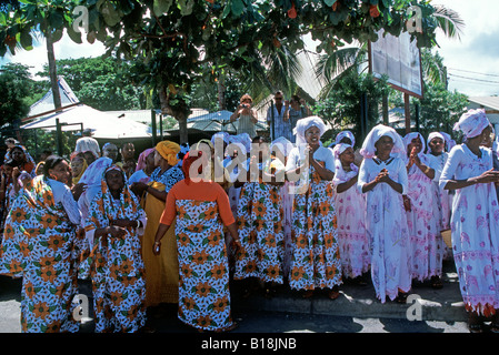 Dorfbewohner auf der Insel Grande Terre, Mamoudzou, den Mayotte-Inseln und dem Indischen Ozean feiern ihre Rückkehr vom Hadsch-Mekka Stockfoto