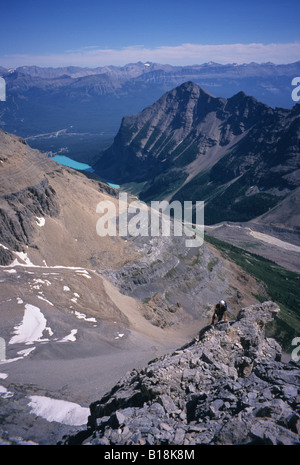 Bergsteiger auf der Nord-Ost-Grat des namenlosen Gipfel Banff Nationalpark Rocky Mountains, Alberta, Kanada. Stockfoto