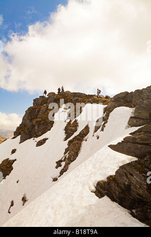 Wanderer auf dem Gipfel des Ben Lui Stockfoto