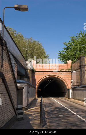 Eingang der Surrey Seite des Rotherhithe Tunnel, London Stockfoto