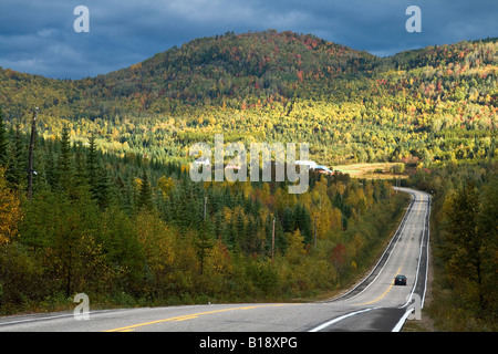 Straße zwischen Les √âboulements und Saint-Hilarion, Quebec, Kanada. Stockfoto