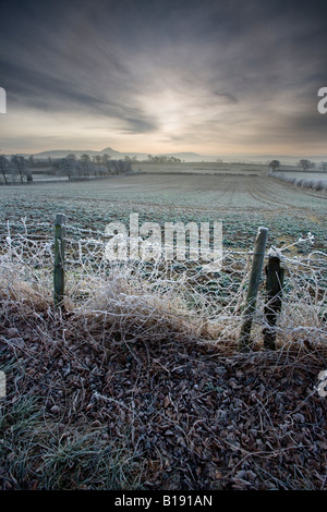 Nähe Richtfest am frostigen und nebligen Morgen aus England Nunthorpe Kirche Cleveland Stockfoto