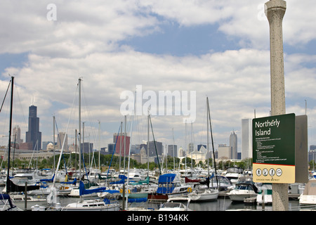 LAKEFRONT Chicago Illinois Burnham Harbor und Skyline der Stadt, die nördlichste Insel anmelden post Sears Tower und Highrise Gebäude Stockfoto