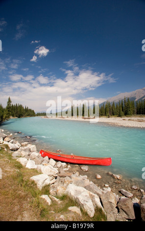 Kanu, Kootney Fluss, Kootney Nationalpark, British Columbia, Kanada Stockfoto