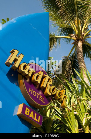 Indonesien Bali Island Kuta Strand surfen schließen sich Hard Rock Hotel Zeichen in Kuta Stockfoto