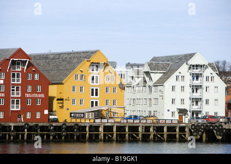 Norwegen, Troms, Tromso. Das Stadtzentrum von Tromsø enthält die höchste Anzahl an alten Holzhäusern in Nord-Norwegen. Stockfoto