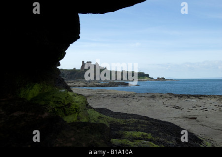 Ansicht von Tantallon Castle von Seacliff Stockfoto