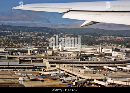 Luftaufnahme des San Francisco International Airport, entnommen aus einem Flugzeug nur ausziehen Stockfoto