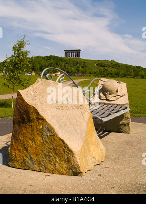 Herington Country Park, Sitz der Skulptur. Penshaw Monument im Hintergrund. Stockfoto