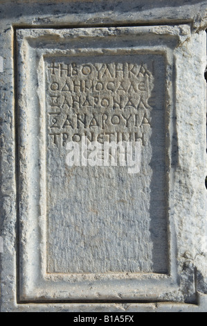 Nahaufnahme Foto griechische Inschrift. Ruinen von Ephesos. Stockfoto