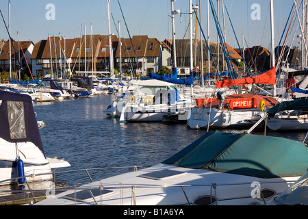 Hythe Marina Dorf in Hampshire UK Stockfoto