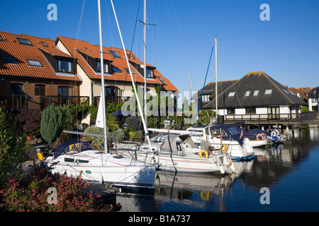 Hythe Marina Dorf in Hampshire UK Stockfoto