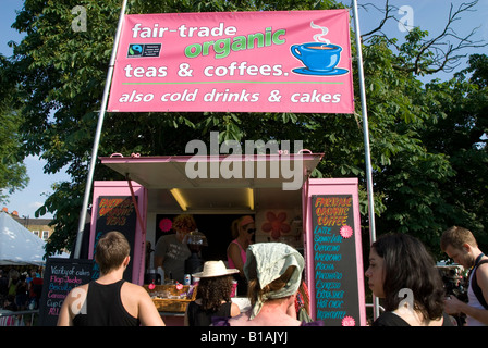 Stoke Newington Festival Sonntag, 8. Juni 2008-Fair-Trade-Getränke-Stand Stockfoto