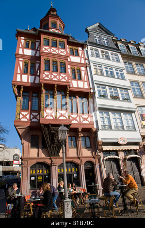 Deutschland, Frankfurt am Main, Altstadt, Sidewalk café Stockfoto