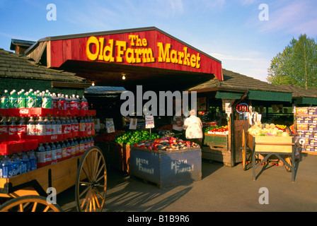 Duncan, BC, Vancouver Island, British Columbia, Kanada - Farmer es Markt und Lebensmittelgeschäft, Frischobst und Gemüse zu verkaufen Stockfoto