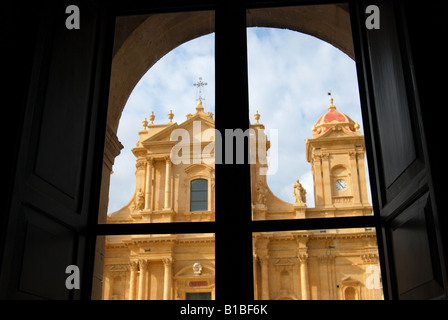 Kathedrale von San Nicolò di Mira vom Rathaus, Noto, Syrakus Provinz, Sizilien, Italien Stockfoto